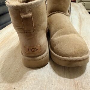 UGG Short Suede Boot in Chestnut Tan